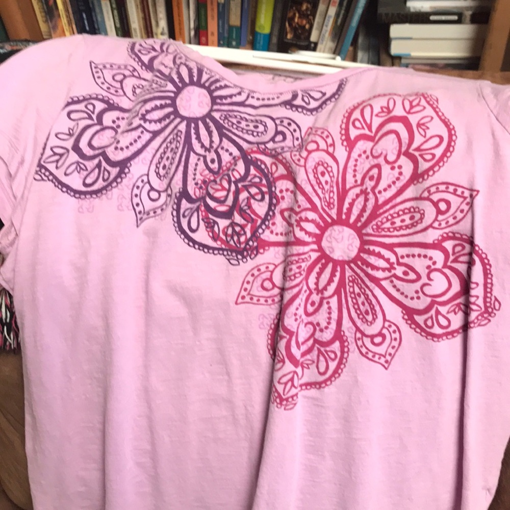 Tee shirts